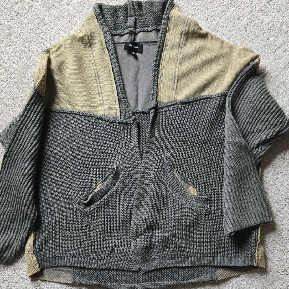 Two-Tone Knit Cardigan